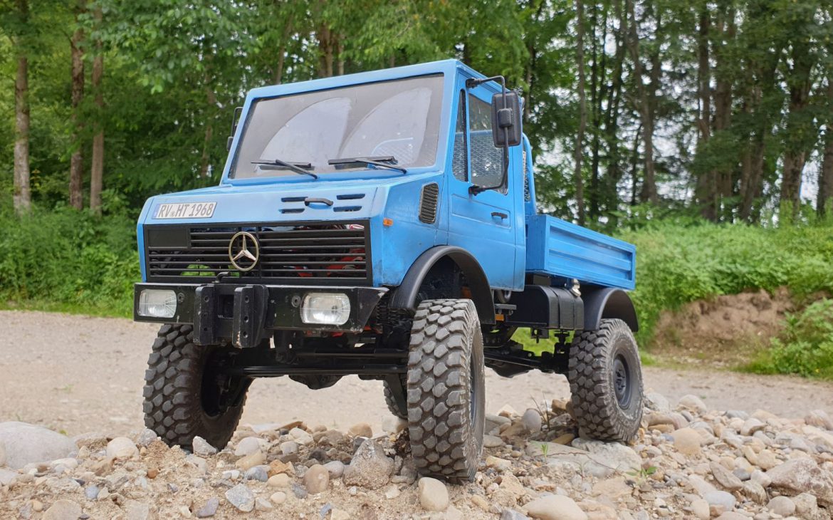 Unimog 1:8 auf MST CFX W Chassis